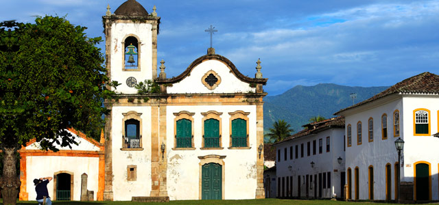 Paraty, a cidade histórica por onde passa a Trilha do Ouro