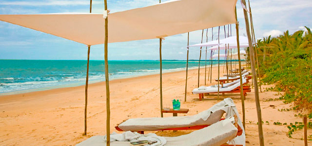 Servico de praia do Hotel Vila Naiá, Praia de Corumbau