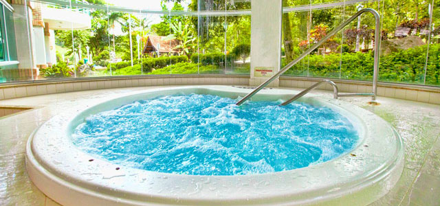 Piscina aquecida no Fazzenda Park Hotel