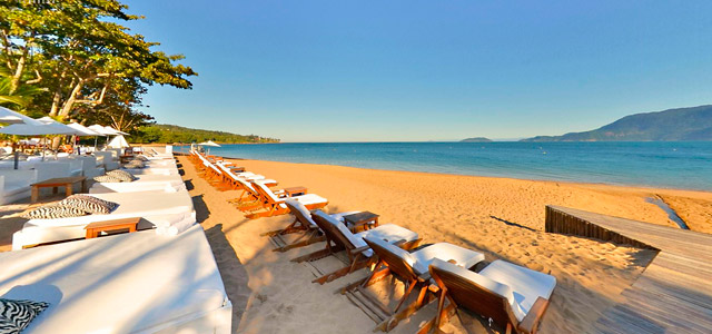 Praia do Curral já é mais movimentada e onde está o DPNY Beach Club