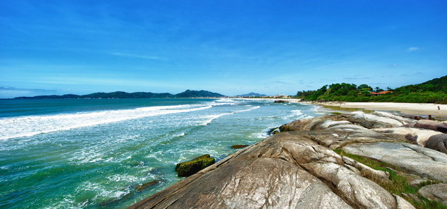 Os pais estarão mais seguros na Praia da Lagoa