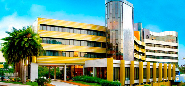 Continental Inn Hotel: muito bem localizado no centro de Foz, tem shopping nas proximidades e conta com acomodações muito confortáveis