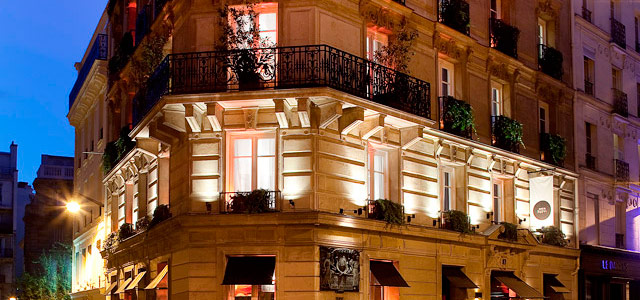 Lua de mel em Paris exige uma boa estada! O Mon Hotel está à altura dessa exigência