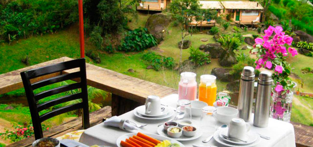 Café da manhã no Refúgio Villa da Mata, a mais aconchegante pousada em São Francisco Xavier