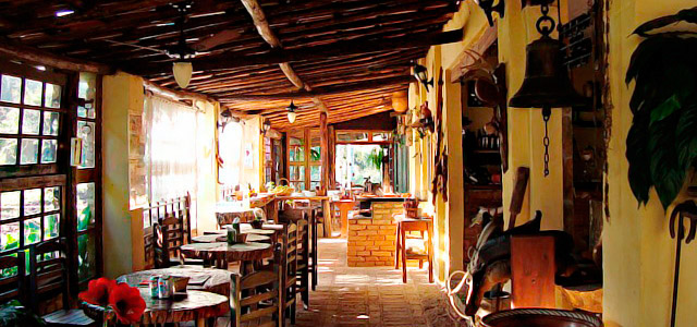 O restaurante da Fazenda Cana Verde oferece o que há de melhor na região