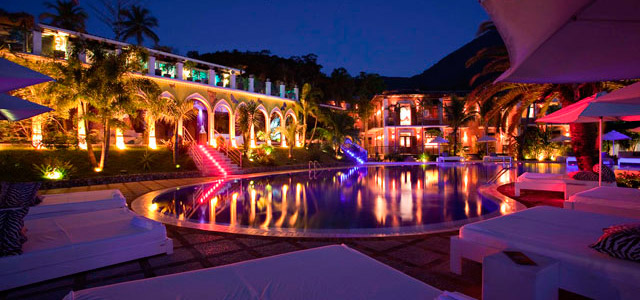 Beach Club em Ilhabela não falta. Veja essa e mais dicas de o que fazer em Ilhabela