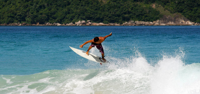 Praia Brava, em Caraguá