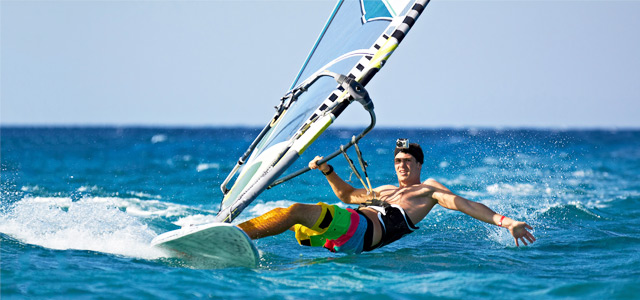 As poucas e calmas praias de Igarassú: Windsurf