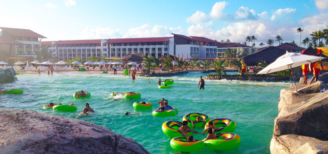 Aproveite para conhecer o Enotel Acqua Club nesse Corpus Christi 2015 e curtir com os pimpolhos.