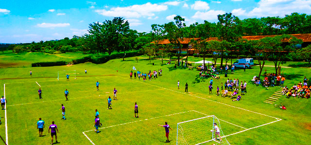 Quadra de esportes do Broa Golf Resort