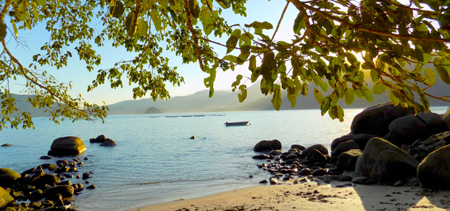 Praia do Oeste - Trilha das sete praias