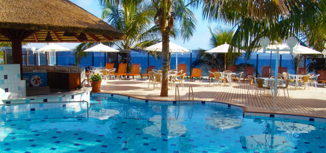 Piscina do Vila do Farol - Pousadas em Bombinhas