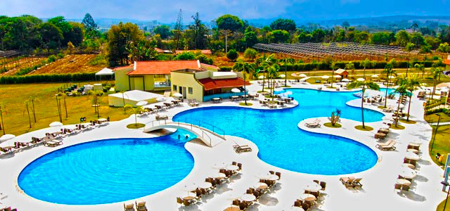 taua-atibaia-piscina