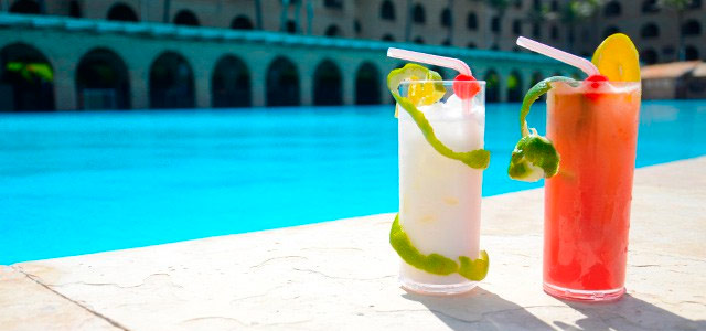 drink-Coliseum-Beach-Resort-zarpo-magazine