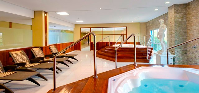 Um mergulho quente e All-Inclusive no Ecologic Ville Resort & Spa