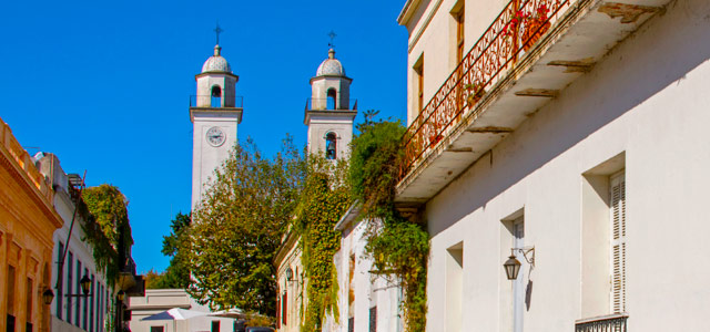 colonia-del-sacramento-igreja-zarpo-magazine