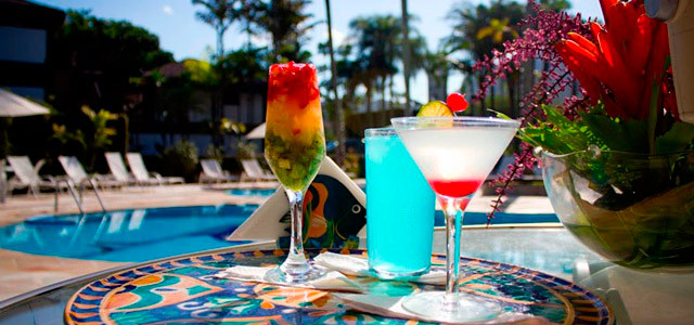 drink-piscina-Recanto-das-Toninhas-zarpo-magazine