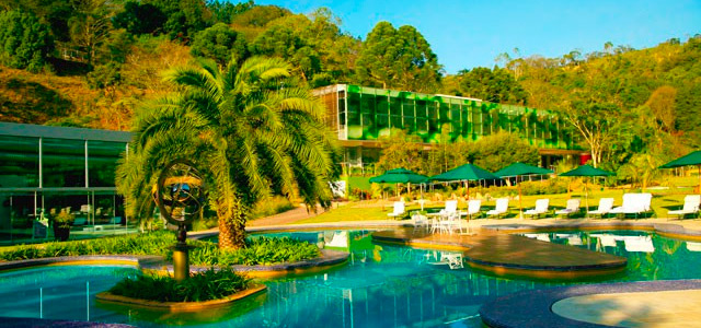 unique-garden-piscina-zarpo-magazine