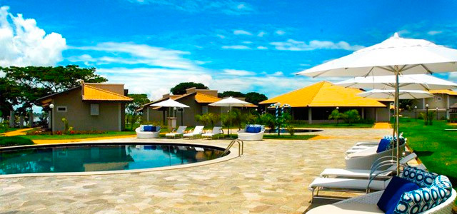 piscina-Resort-da-Ilha-zarpo-magazine