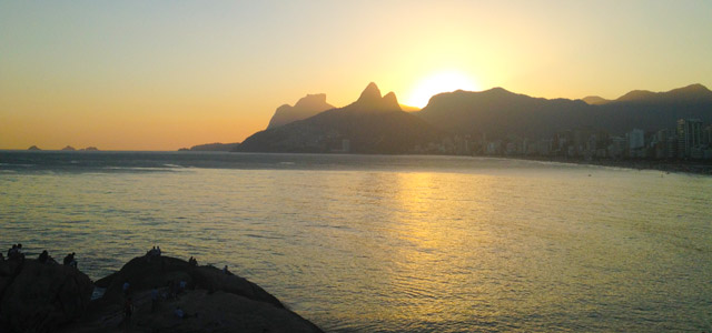 pedra-do-arpoador-ipanema-zarpo-magazine