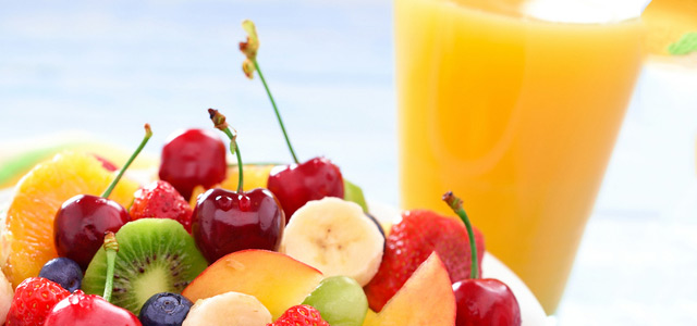 salada-de-fruta-e-suco-zarpo-magazine