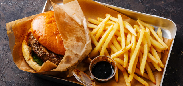 hamburguer-fritas-zarpo-magazine
