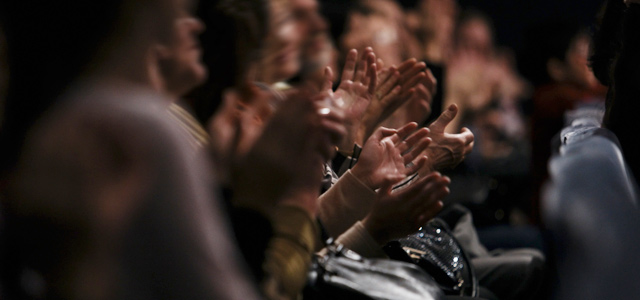 publico-aplaudindo-zarpo-magazine