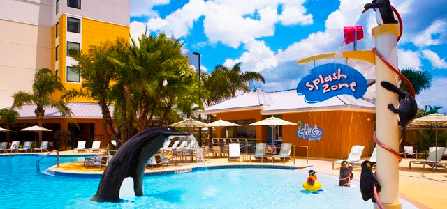 Fairfield-Inn-Suites-at-SeaWorld-piscina-zarpo