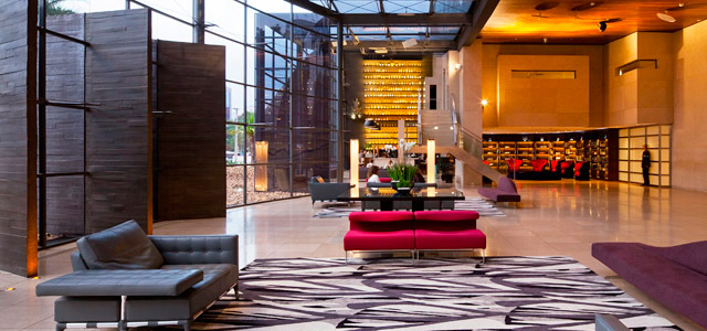 Hotel Unique, em São Paulo, é considerado uma das 7 maravilhas do mundo moderno
