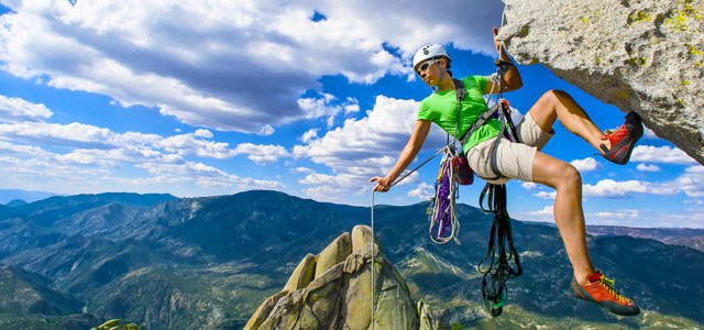 A pratica de rapel é obrigatória para os aventureitos