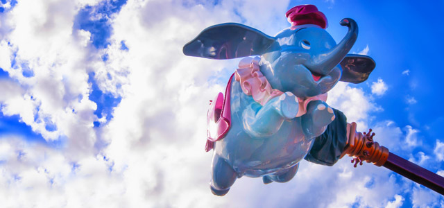 Dumbo, Aladin, Monstros S.A., são algumas das atrações disponíveis nos parques da Disney