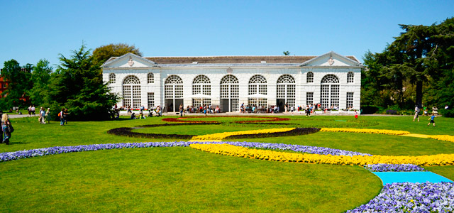 O Kew Garden abriga a maior coleção de plantas vivas do mundo. É parada obrigatória nos passeios por pontos turísticos de Londres