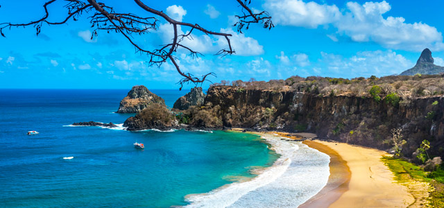 A Praia do Sancho não é considerada só uma das melhores praias do nordeste, mas sim uma das melhores do mundo