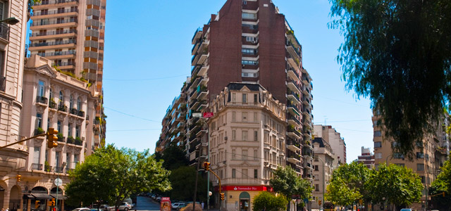 Recoleta é um dos bairros de Buenos Aires que mais inspiram o estilo clássico. Muito além dos famosos cemitérios
