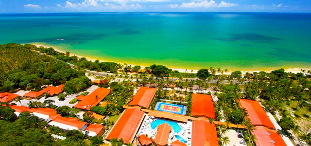 Porto Seguro Praia Resort: as melhores férias escolares da sua vida com os pés nas mais belas praias e regime All-Inclusive