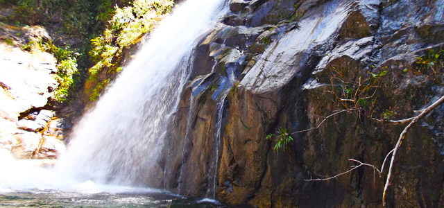 Cachoeira de Cambury - Villa Manakás