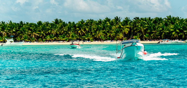 Passeio de jet ski nas águas do Caribe