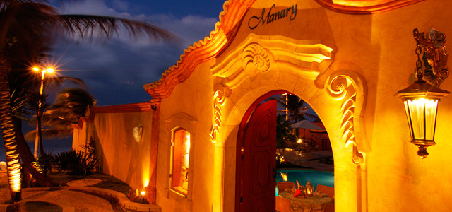 Arquitetura colonial do Manary Praia Hotel