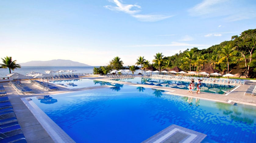 Piscina do Club Med Rio das Pedras, um dos All-Inclusive mais cobiçados do Brasil