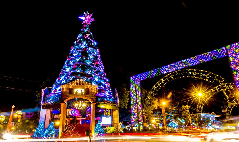 Show de luzes dá início à programação da 38ª edição do Natal Luz de Gramado