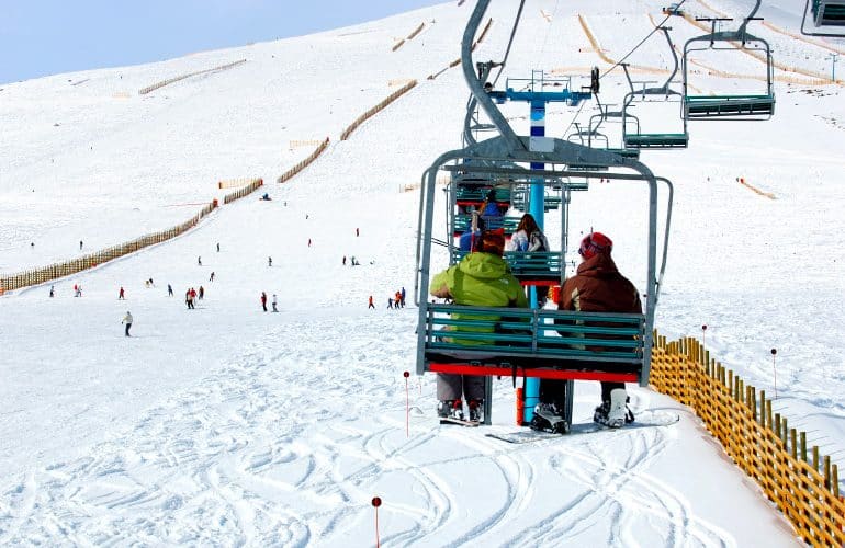 Neve na América do Sul: aventure-se nas estações de esqui da Argentina e do Chile