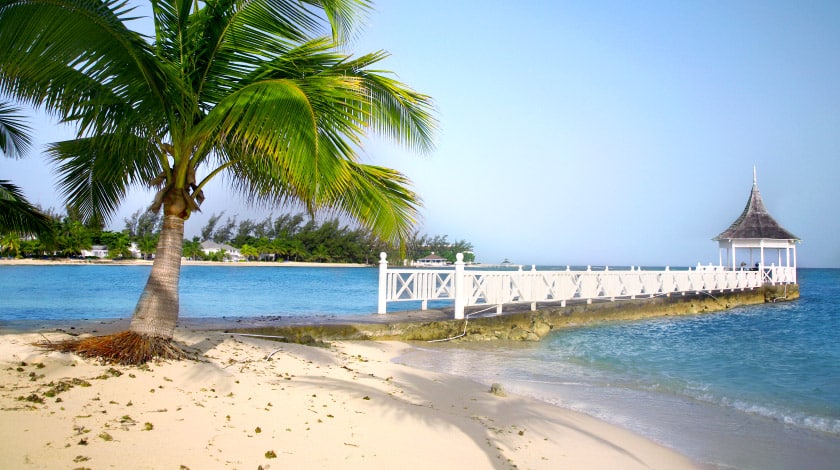 Praia em Montego Bay, na Jamaica