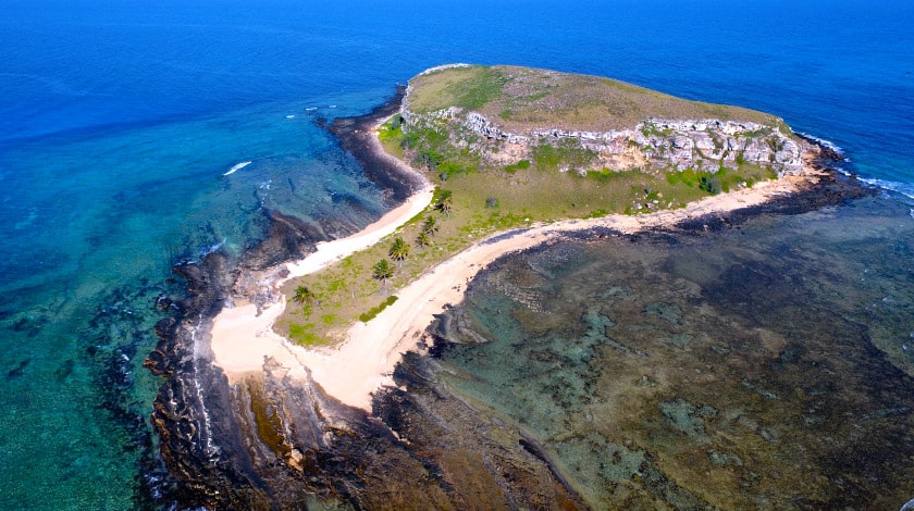 Imagem aérea do arquipélago de Abrolhos.