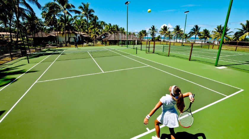 Jogo de tênis no Cana Brava Resort 