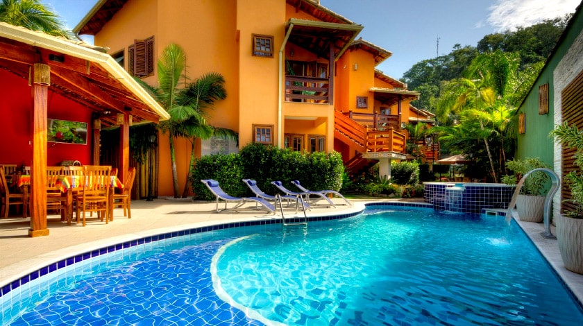 Piscina do Refúgio Tropical Pousada, em Paraty