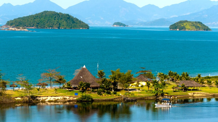 Localização à beira-mar e à beira-rio do Hotel do Bosque Eco Resort
