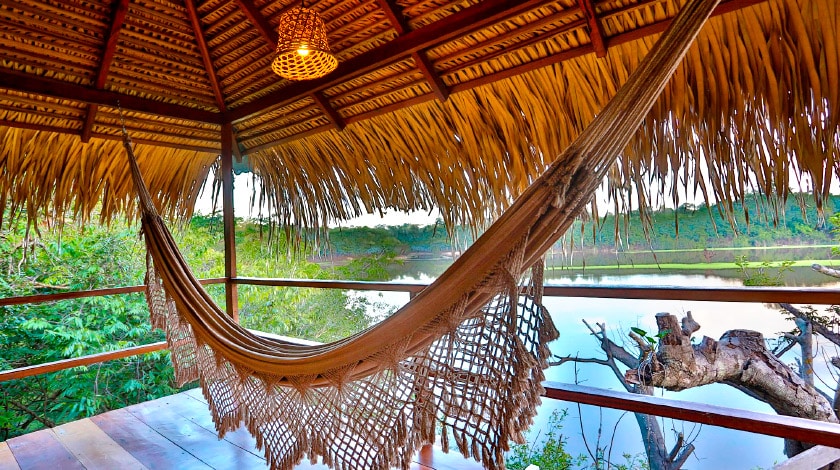 Varanda com vista para o Rio Juma no Juma Amazon Lodge
