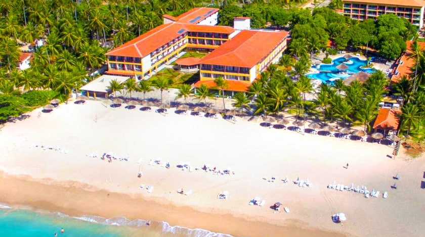 Vista praia e Hotel Praia Dourada Maragogi, em Maragogi