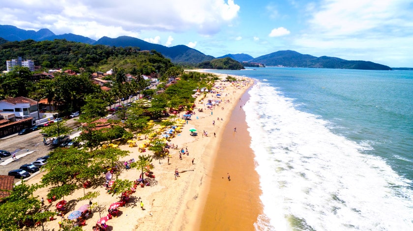 Vista aérea da orla de Caraguatatuba