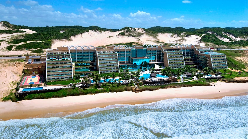 Fachada do Serhs Natal Grand Hotel, no Rio Grande do Norte, um dos melhores resorts do Brasil